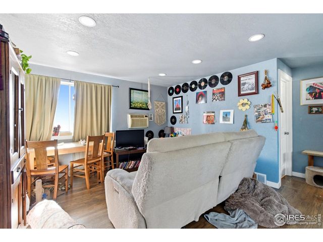 901 W Kelly Dr, Loveland, CO 80537