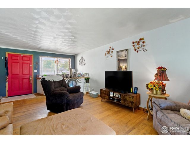 901 W Kelly Dr, Loveland, CO 80537