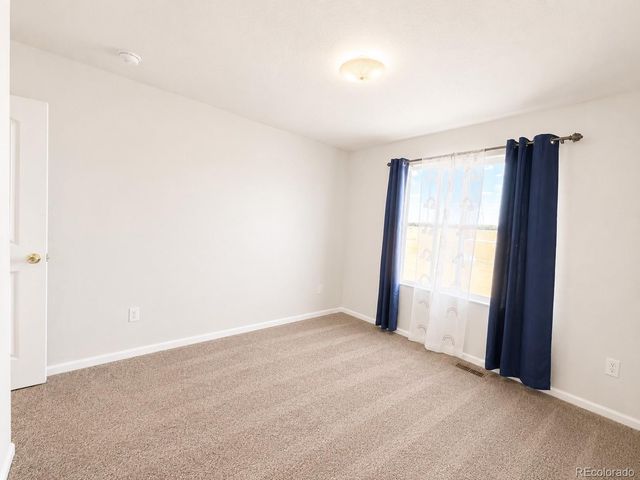 1414 S Haleyville Street, Aurora, CO 80018