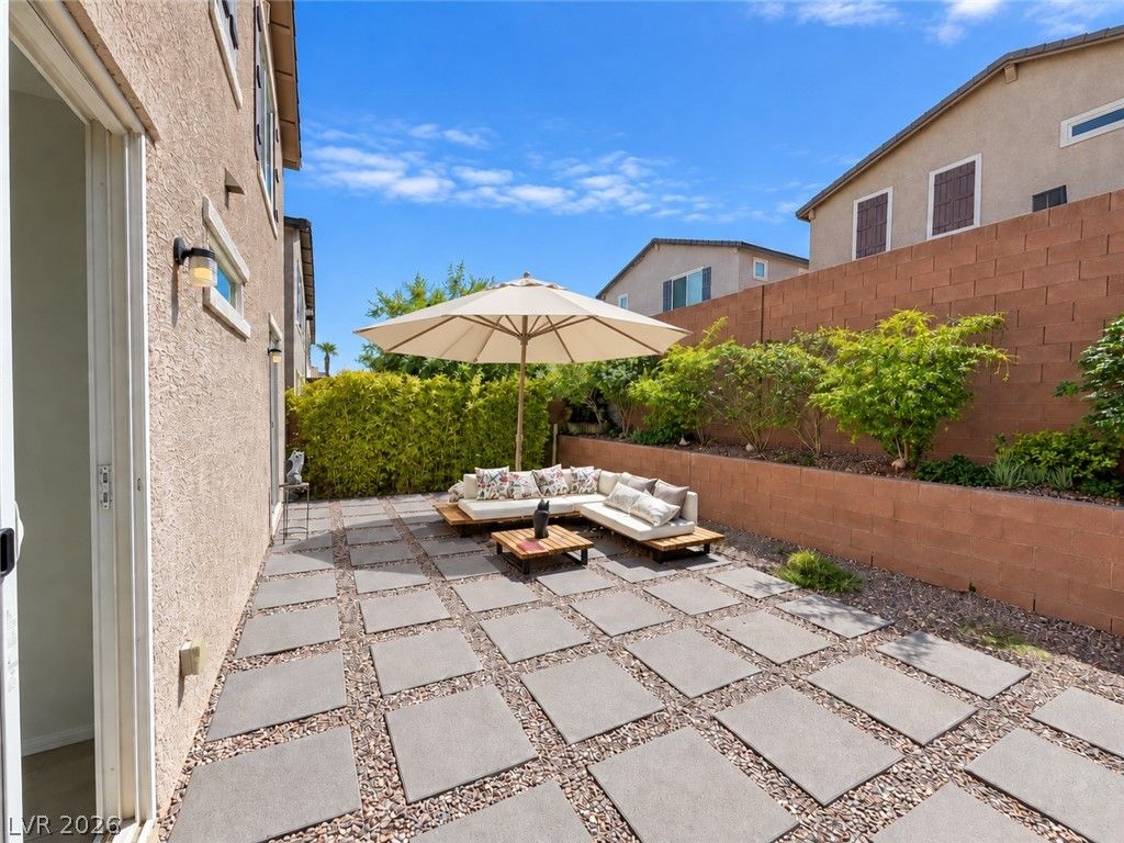 1033 Huckburn Avenue, Henderson, NV 89015 — photo 2
