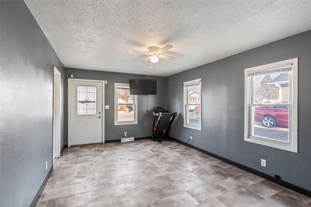 3113 State Avenue, Des Moines, IA 50317