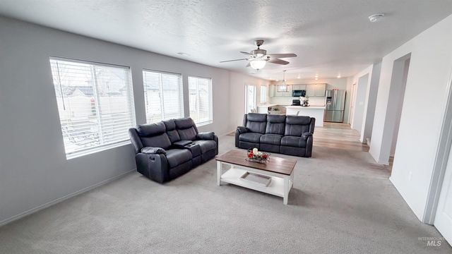 15422 Lutsen Ave, Caldwell, ID 83607