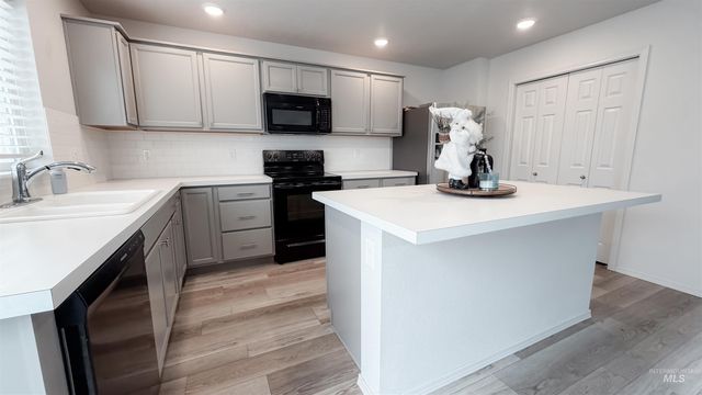 15422 Lutsen Ave, Caldwell, ID 83607