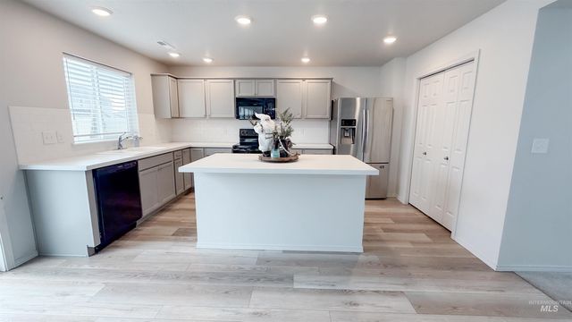 15422 Lutsen Ave, Caldwell, ID 83607