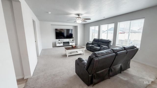 15422 Lutsen Ave, Caldwell, ID 83607