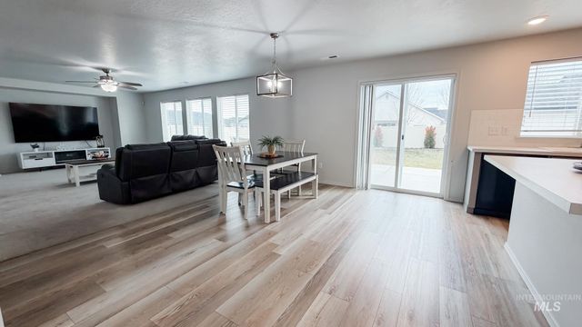 15422 Lutsen Ave, Caldwell, ID 83607