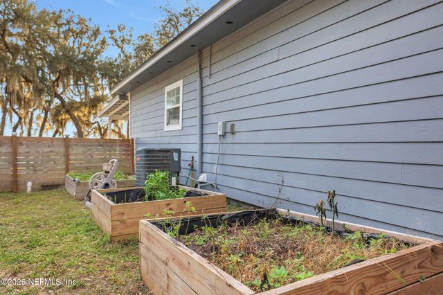 5893 WHITE SANDS Road, Keystone Heights, FL 32656