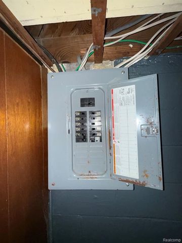 15650 Maddelein Street, Detroit, MI 48205