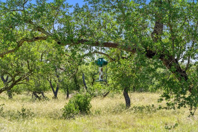 620 Rio Vista RD, Johnson City, TX 78636