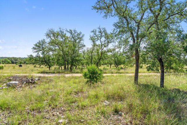 620 Rio Vista RD, Johnson City, TX 78636