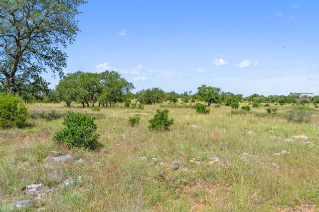 620 Rio Vista RD, Johnson City, TX 78636