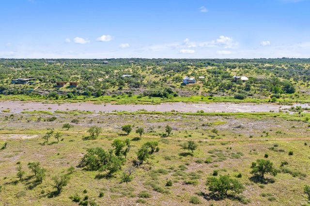 620 Rio Vista RD, Johnson City, TX 78636