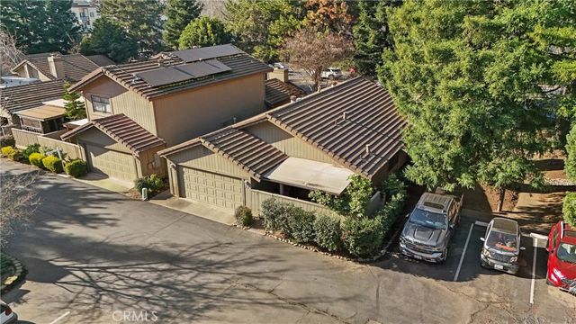 33 Pebblewood Pines, Chico, CA 95926