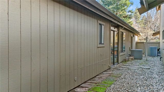 33 Pebblewood Pines, Chico, CA 95926