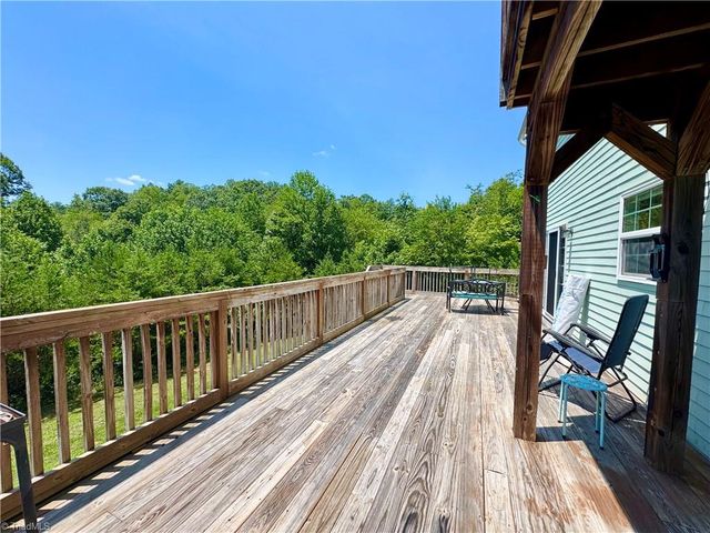 243 Hunter Ridge Lane, Ararat, NC 27007
