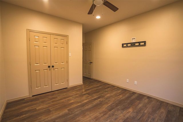 573 Fm 980 Road, Huntsville, TX 77320