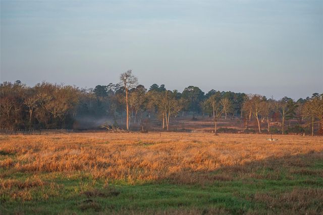 573 Fm 980 Road, Huntsville, TX 77320