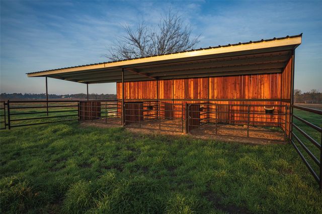 573 Fm 980 Road, Huntsville, TX 77320