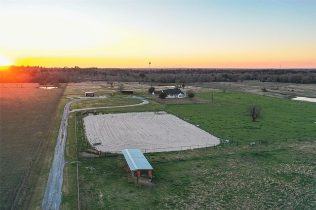 573 Fm 980 Road, Huntsville, TX 77320