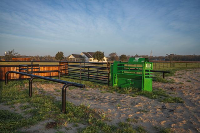 573 Fm 980 Road, Huntsville, TX 77320