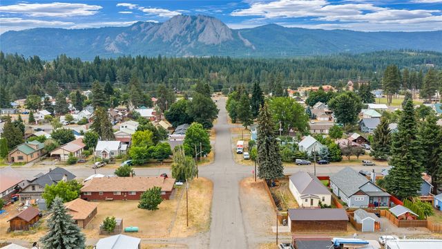 702 Lincoln Avenue, South Cle Elum, WA 98943