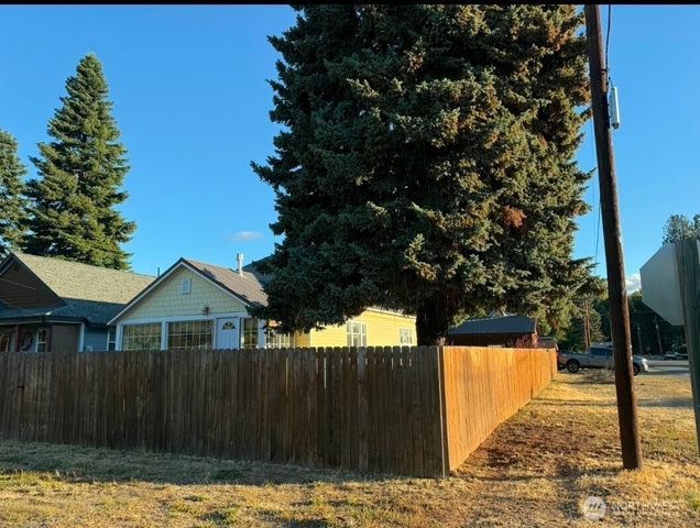 702 Lincoln Avenue, South Cle Elum, WA 98943