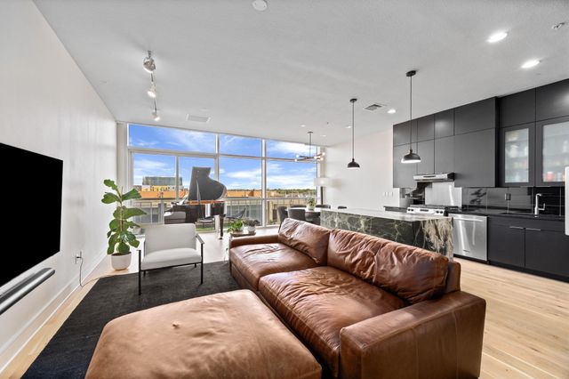 555 E 5th ST 521, Austin, TX 78701