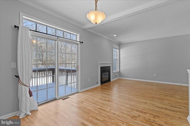 50 FROST LN, East Windsor, NJ 08520