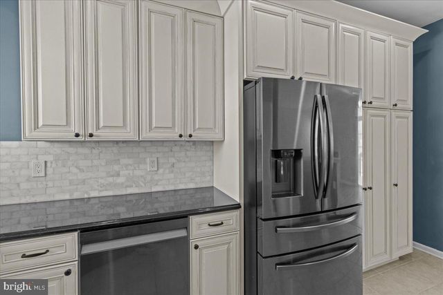 50 FROST LN, East Windsor, NJ 08520