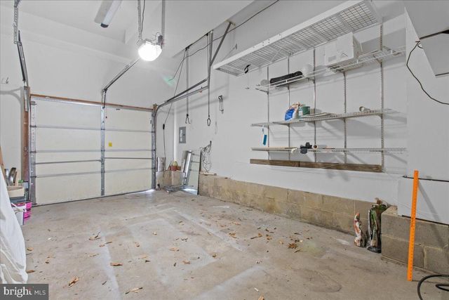 50 FROST LN, East Windsor, NJ 08520