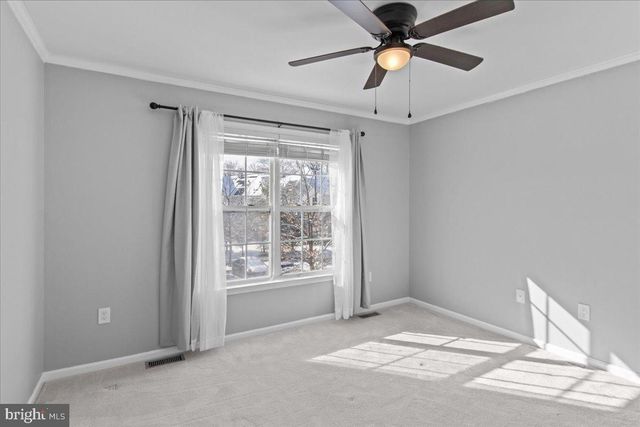 50 FROST LN, East Windsor, NJ 08520