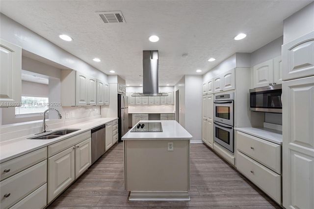 1000 NW 17th Ave, Boca Raton, FL 33486