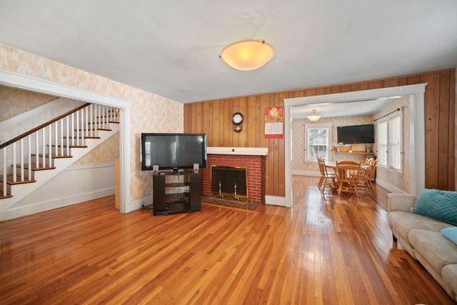 67 Colby Rd, Quincy, MA 02171