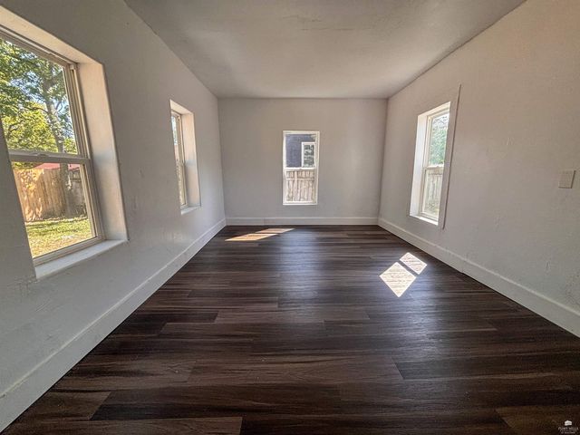 137 W 4th Street, Junction City, KS 66441