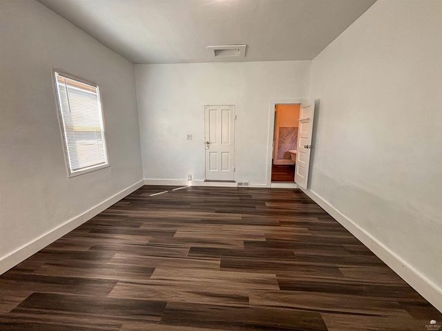 137 W 4th Street, Junction City, KS 66441