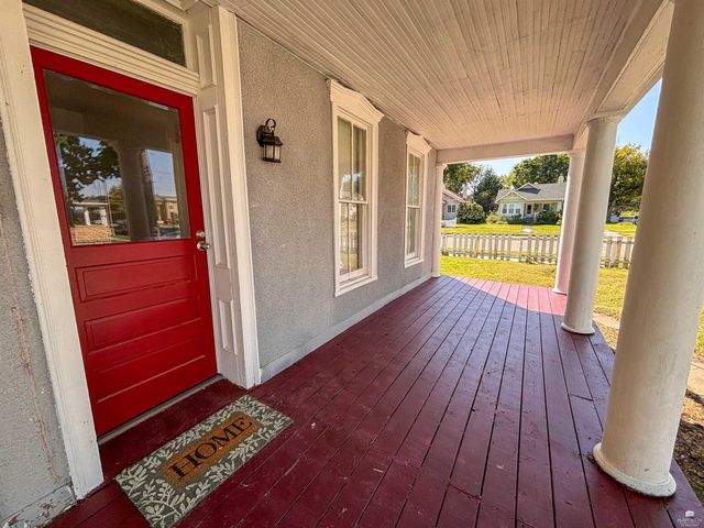 137 W 4th Street, Junction City, KS 66441