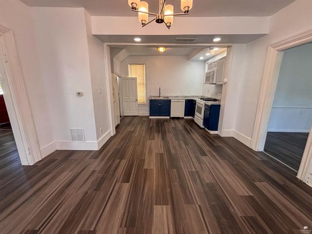 137 W 4th Street, Junction City, KS 66441