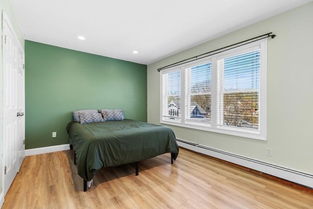 87 Alpine Pl 87, Franklin, MA 02038