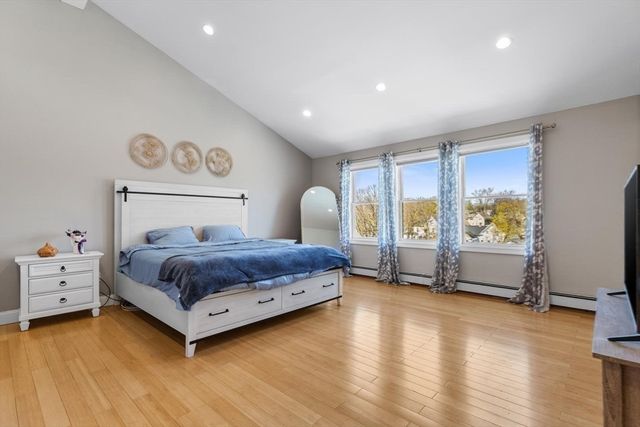 87 Alpine Pl 87, Franklin, MA 02038