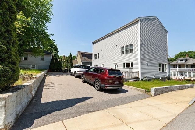 87 Alpine Pl 87, Franklin, MA 02038