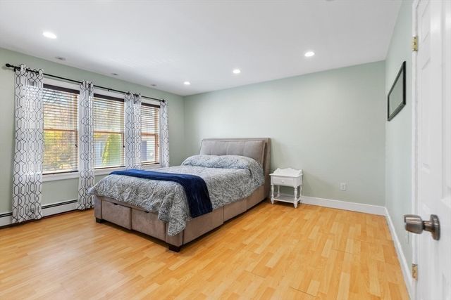 87 Alpine Pl 87, Franklin, MA 02038