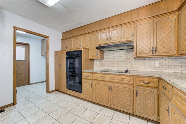 826 Nancy Lynn Terrace, Norman, OK 73069