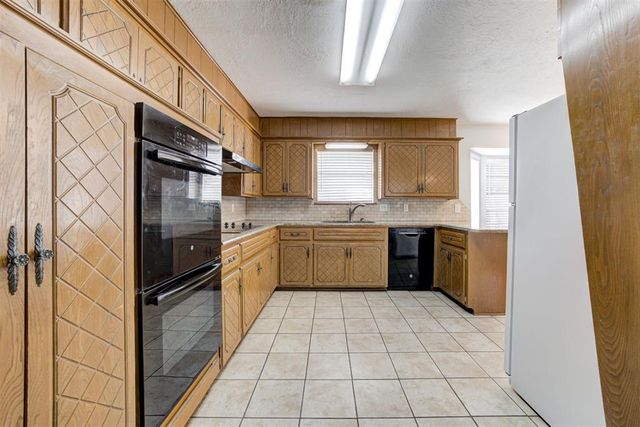 826 Nancy Lynn Terrace, Norman, OK 73069