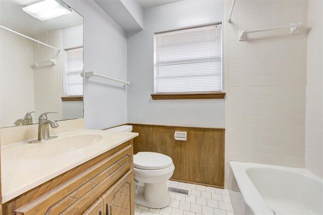 826 Nancy Lynn Terrace, Norman, OK 73069