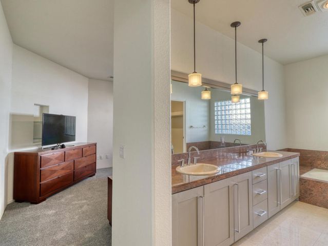 78515 Avenida Ultimo, La Quinta, CA 92253