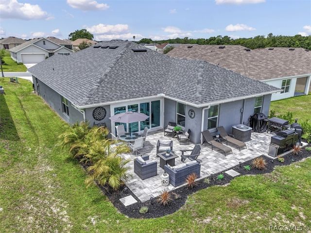 657 W Twisted Oaks Drive, Beverly Hills, FL 34465