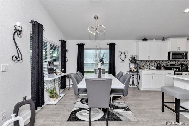 657 W Twisted Oaks Drive, Beverly Hills, FL 34465