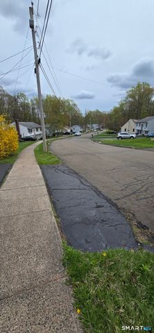 229 Russo Drive, Hamden, CT 06518