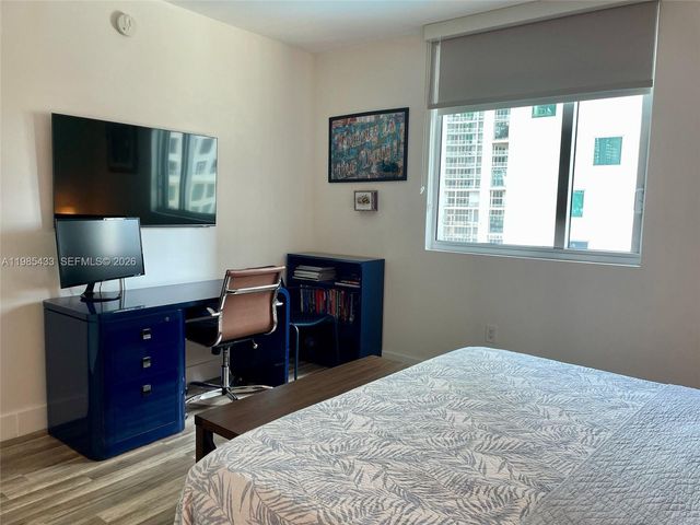 55 SE 6th St 1407, Miami, FL 33131