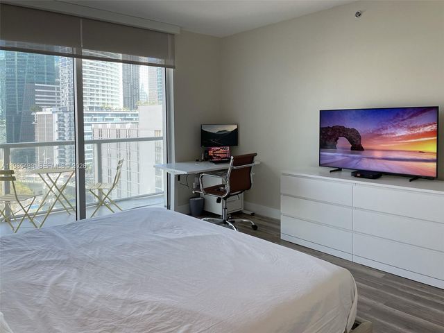 55 SE 6th St 1407, Miami, FL 33131